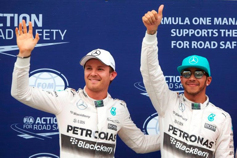 foto fb.com/MercedesAMGF1