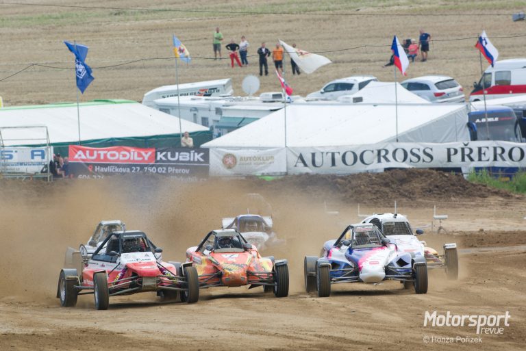 030_me_autokros_2016