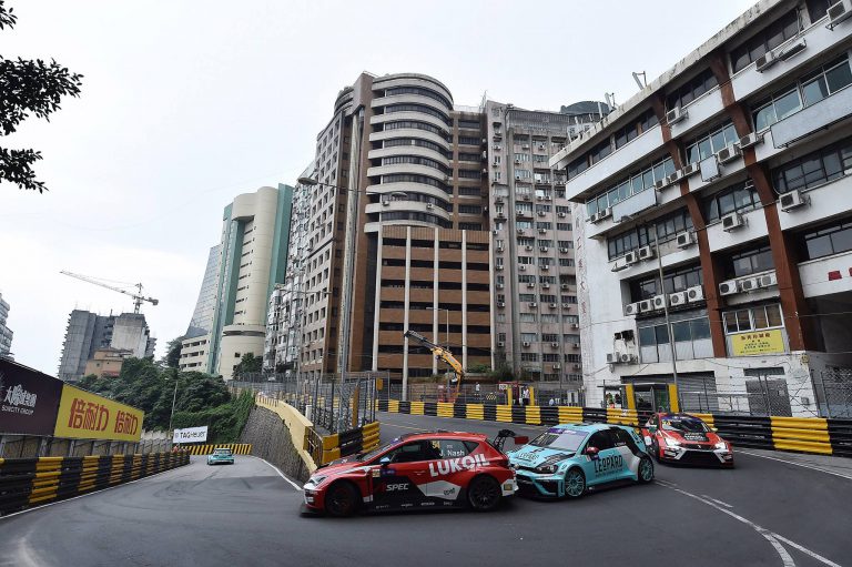 15137563_564959743703489_8211655541763616040_o