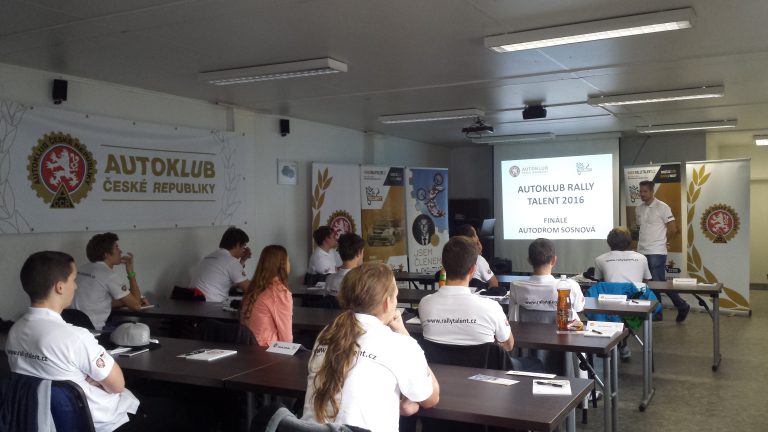 zdroj Autoklub ČR (2015)